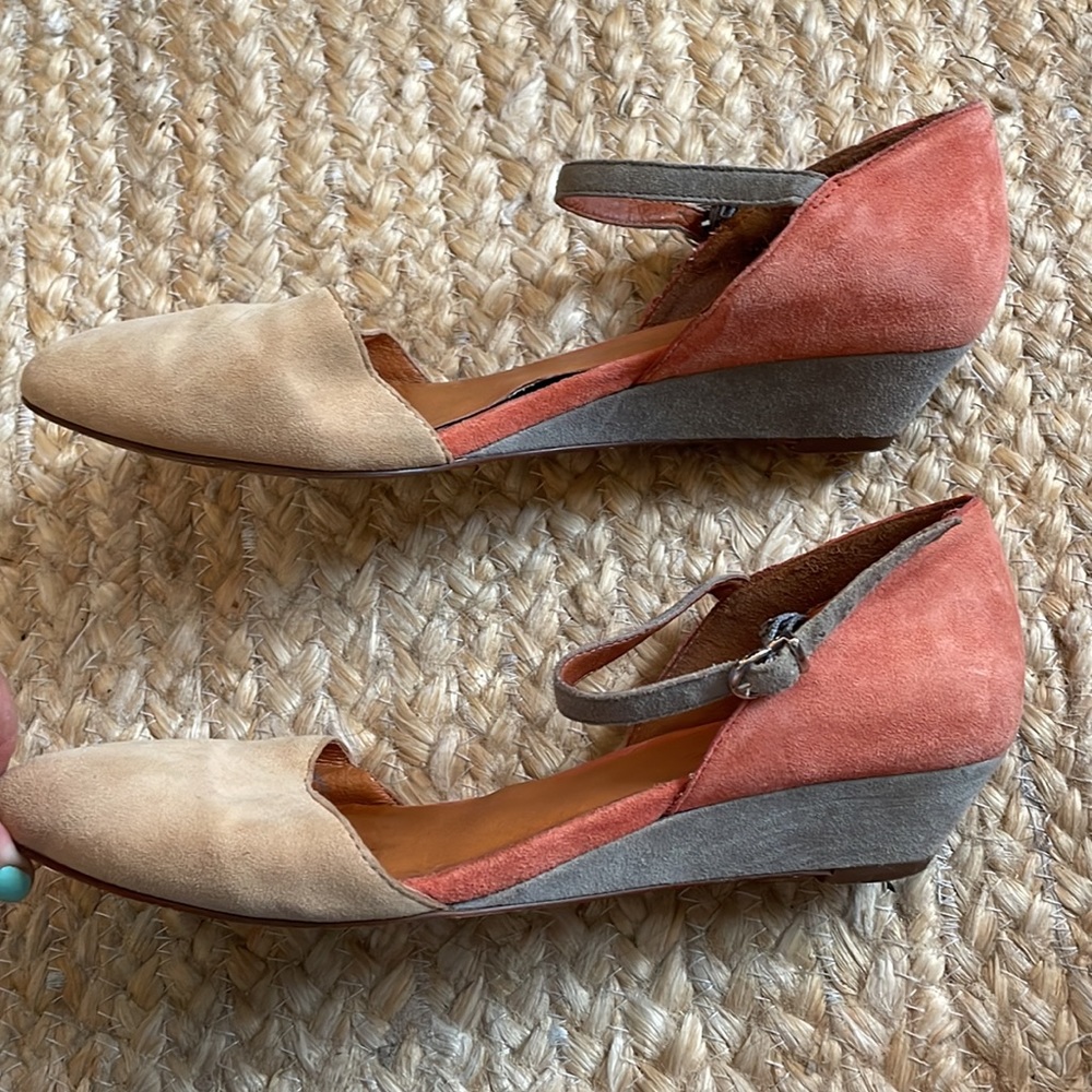 Cute tri-tone madewell wedge heel Mary Janes